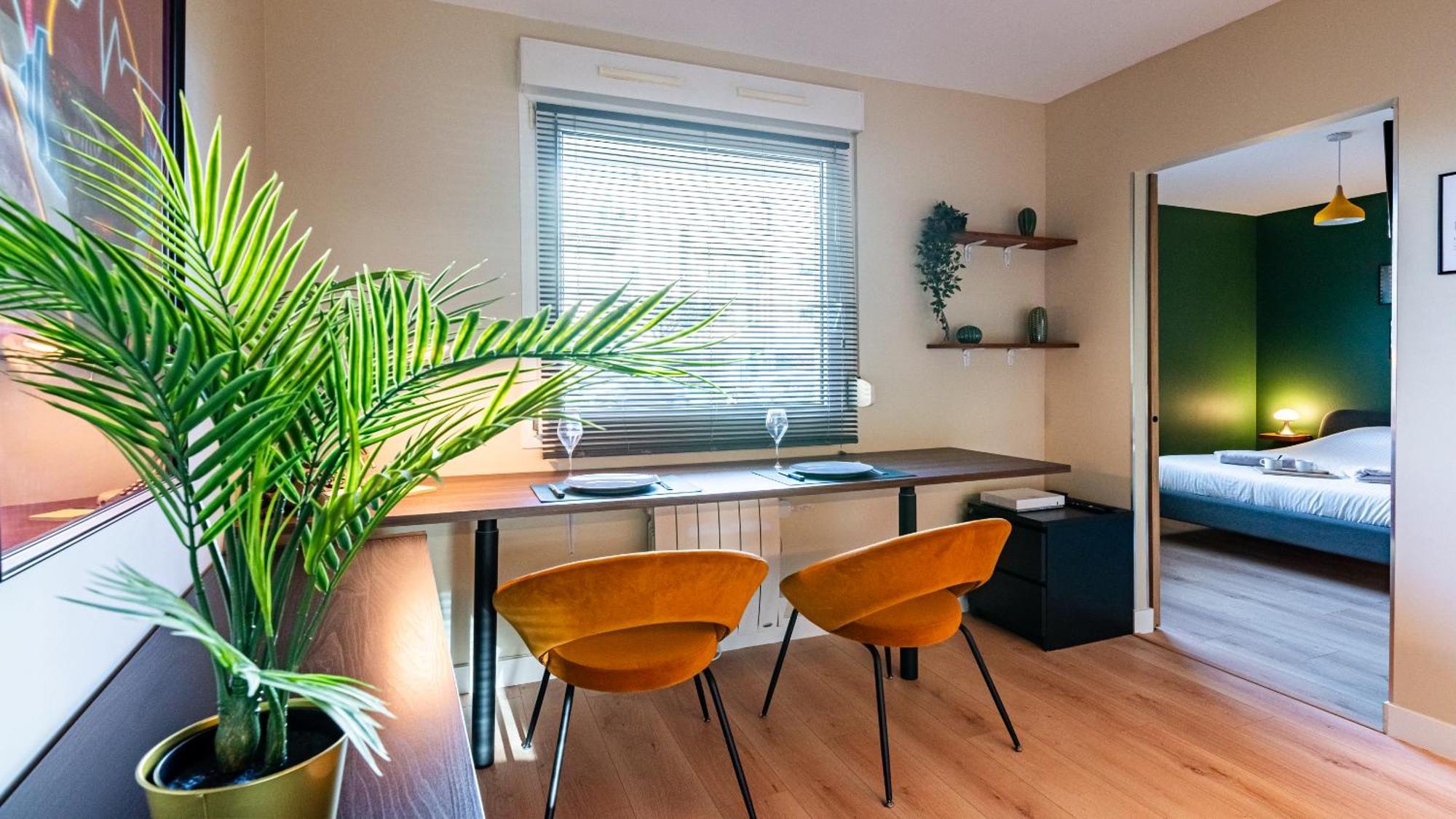 Le California 70 - Detente - Free Parking Apartment *